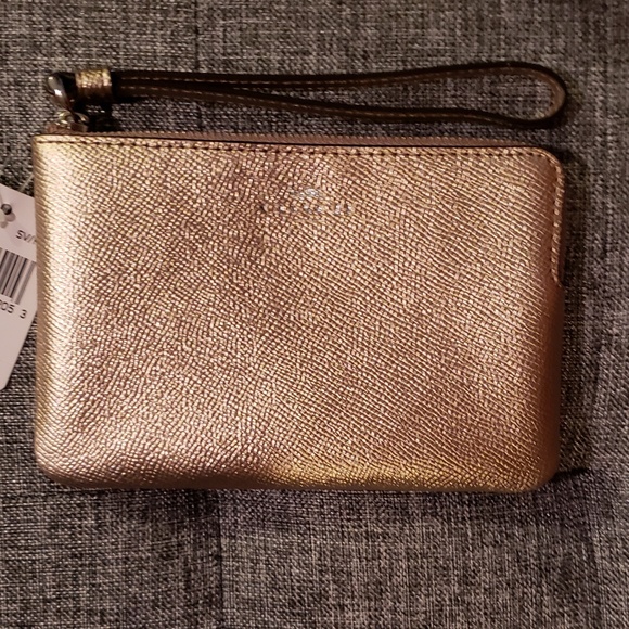 NWT Coach Gold Leather Wristlet - Picture 4 of 11
